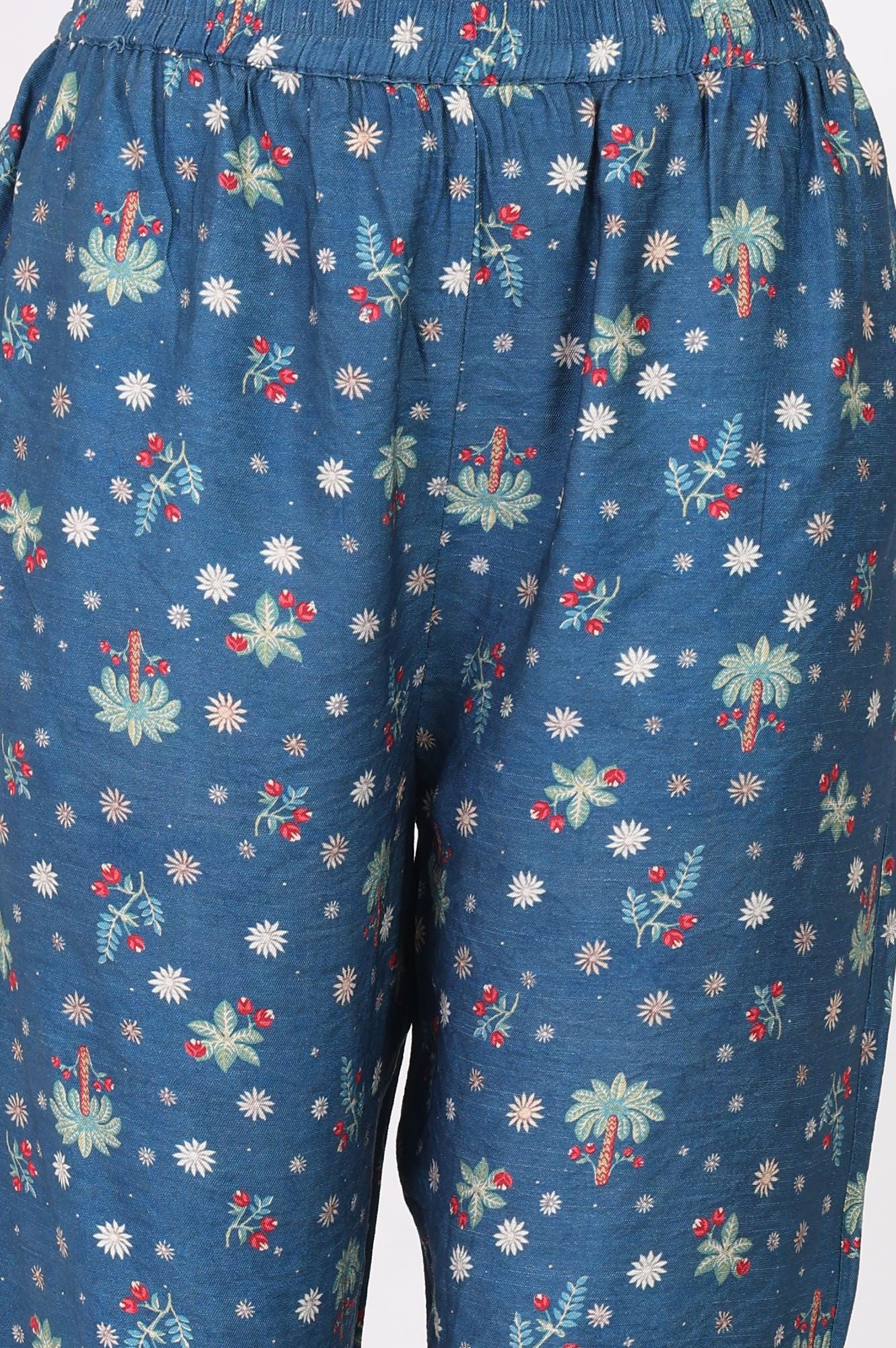 Blue Floral Printed Straight Kurta with Pants Co-ord Set