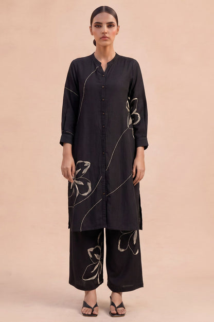 Airport Arrival Embroidered Straight Kurta &amp; Pant Set