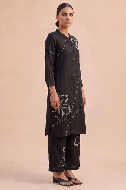 Airport Arrival Embroidered Straight Kurta &amp; Pant Set