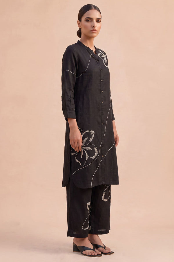 Airport Arrival Embroidered Straight Kurta & Pant Set