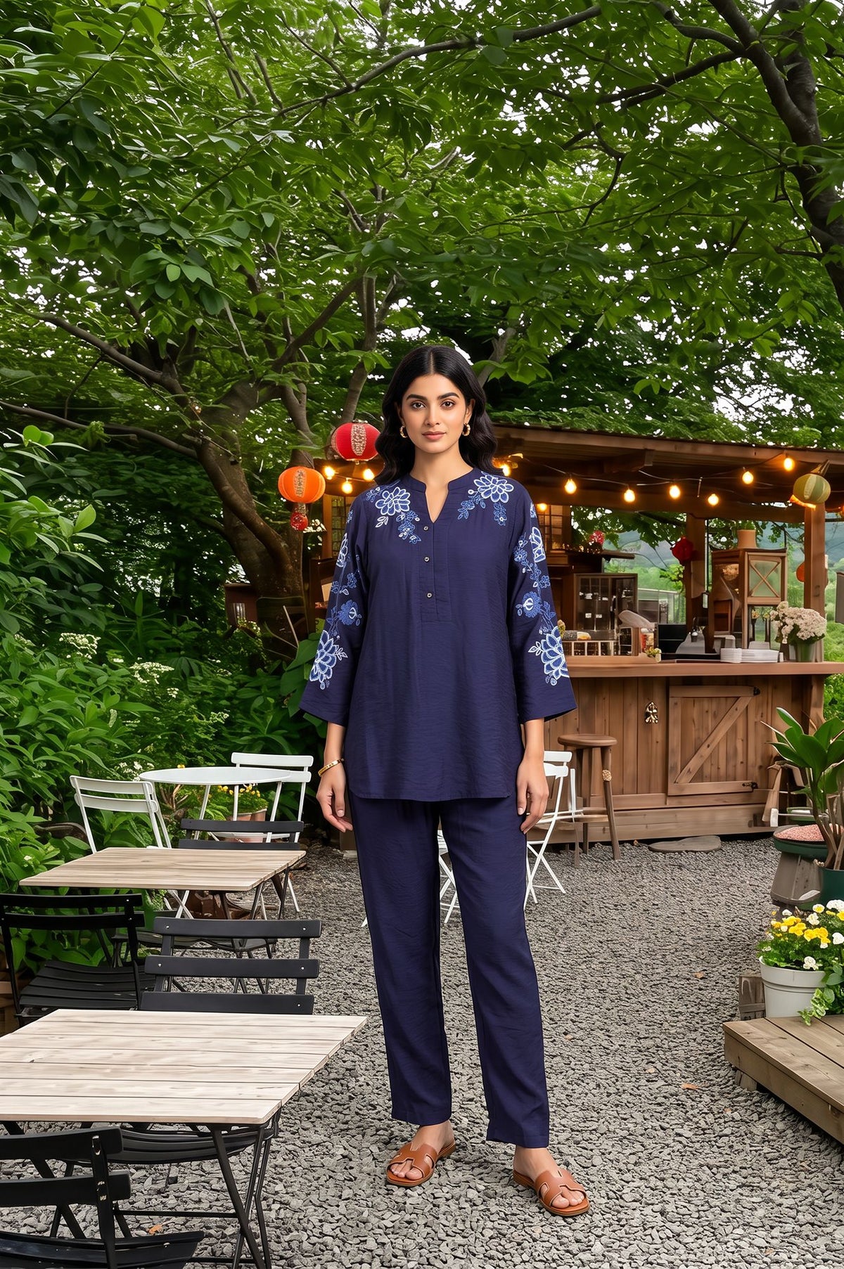 Navy Blue Thread Embroidered Straight Kurta with Pants Co-ord Set