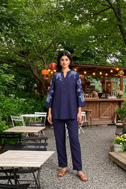 Navy Blue Thread Embroidered Straight Kurta with Pants Co-ord Set