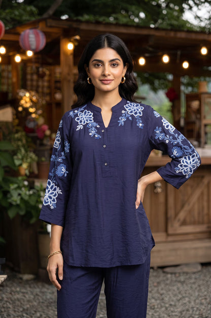 Navy Blue Thread Embroidered Straight Kurta with Pants Co-ord Set