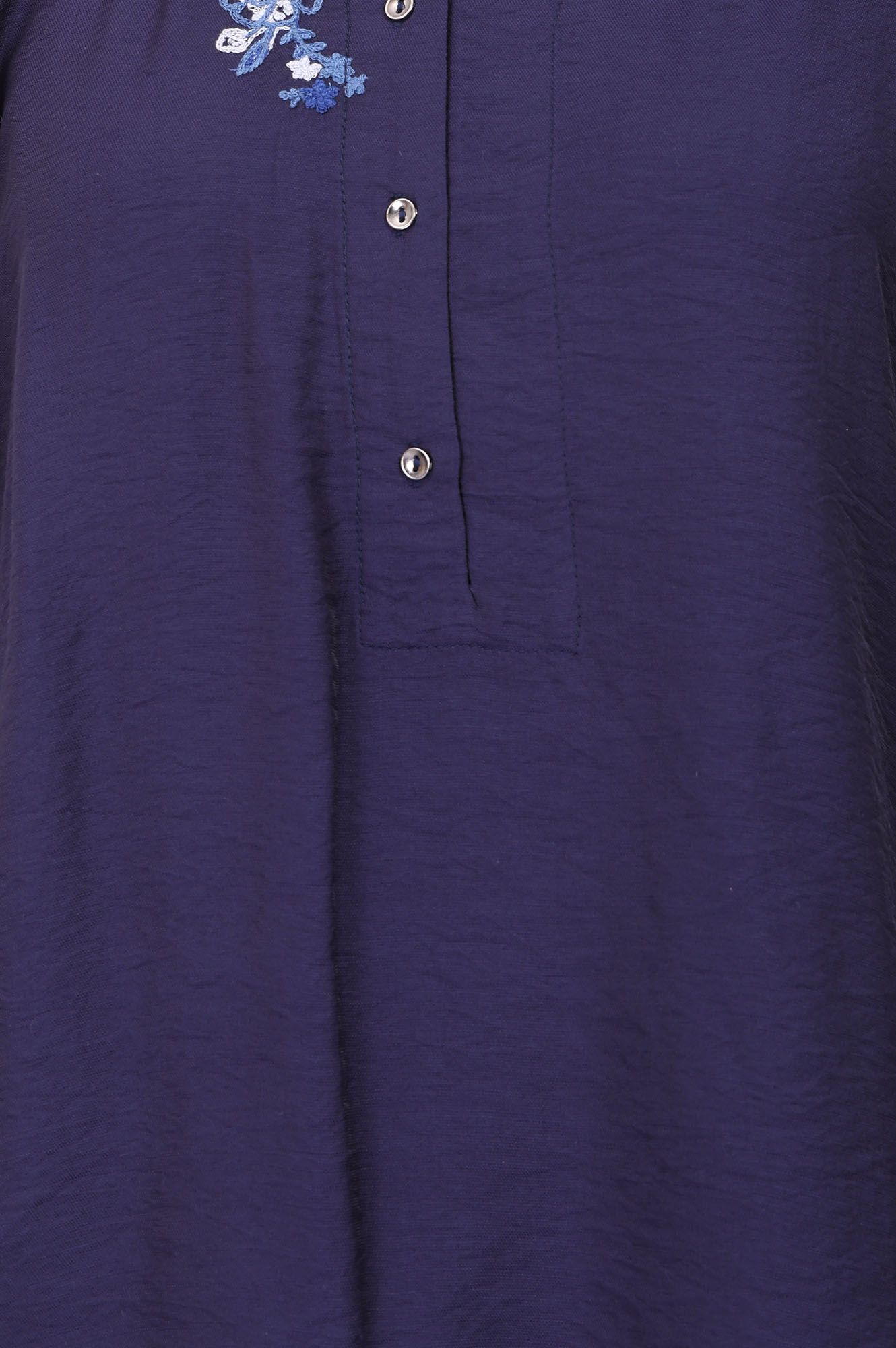 Navy Blue Thread Embroidered Straight Kurta with Pants Co-ord Set