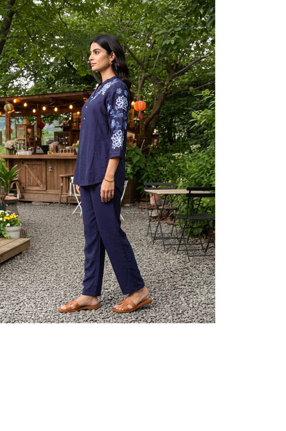 Navy Blue Thread Embroidered Straight Kurta with Pants Co-ord Set