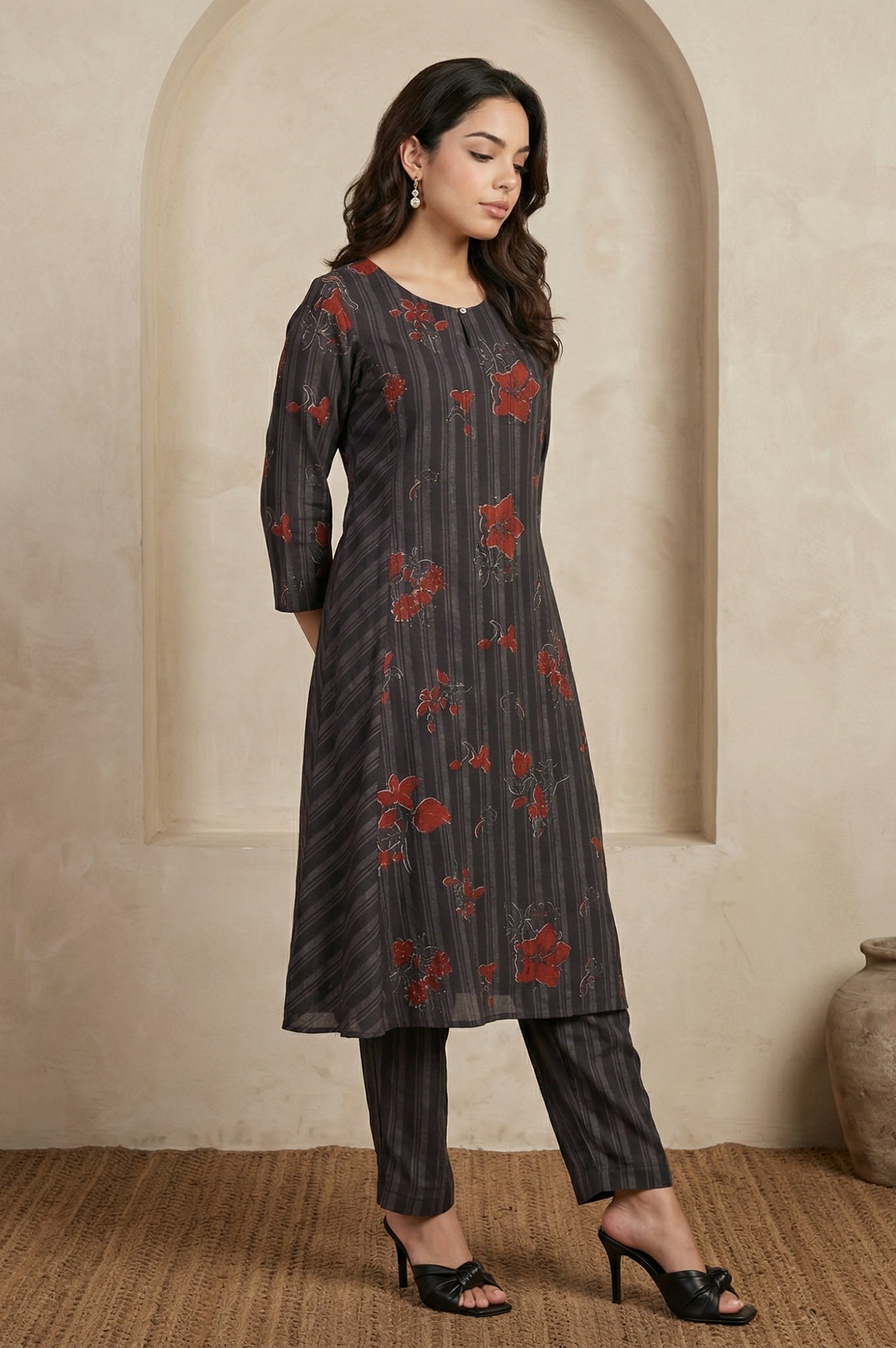 Black Floral Printed Crepe Straight Kurta