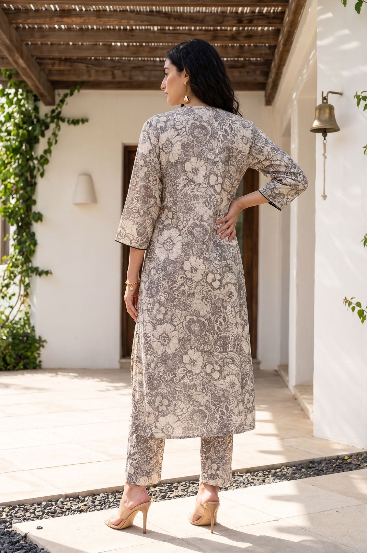 Grey Floral Printed Straight Kurta