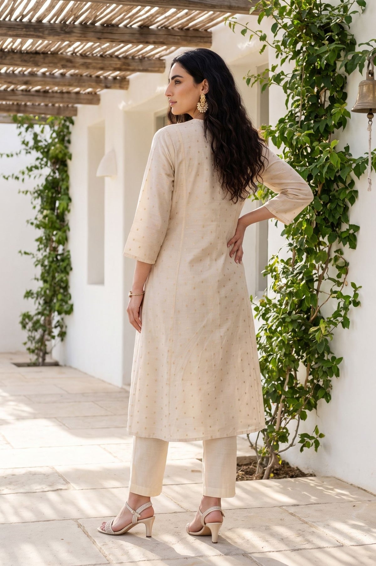 Off White Yarn Dyed Zari Embroidered Chanderi A-line Kurta
