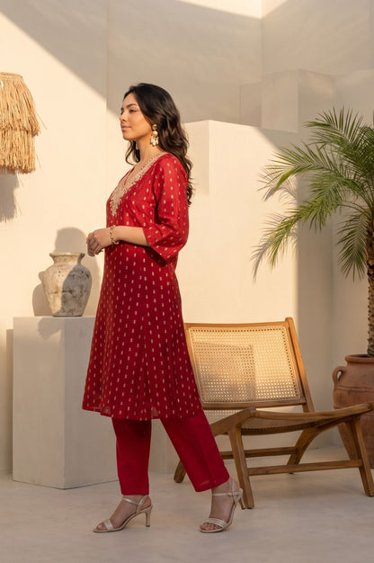 Red Ethnic Motifs Yarn Dyed Embroidered Chanderi Straight Kurta