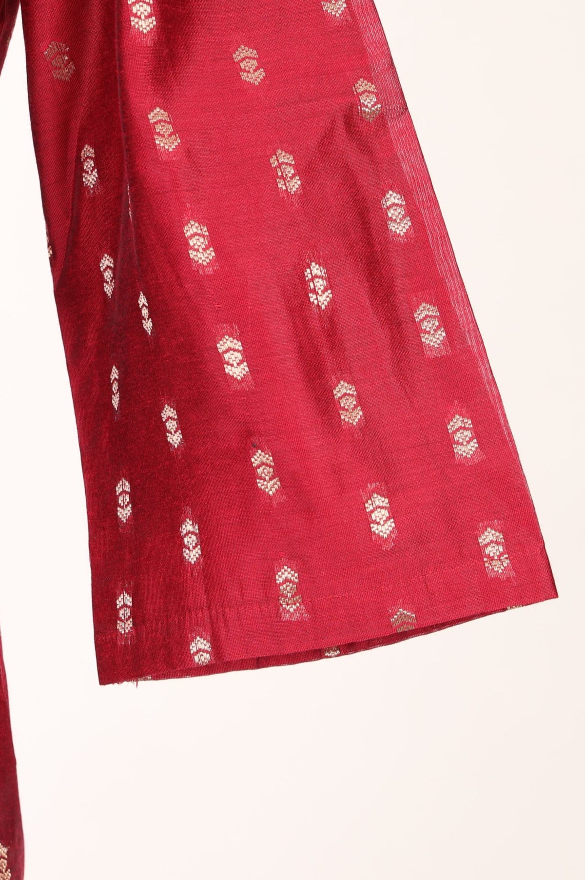 Red Ethnic Motifs Yarn Dyed Embroidered Chanderi Straight Kurta