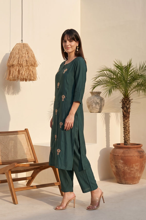 Green Zari Embroidered Faux Chanderi Straight Kurta